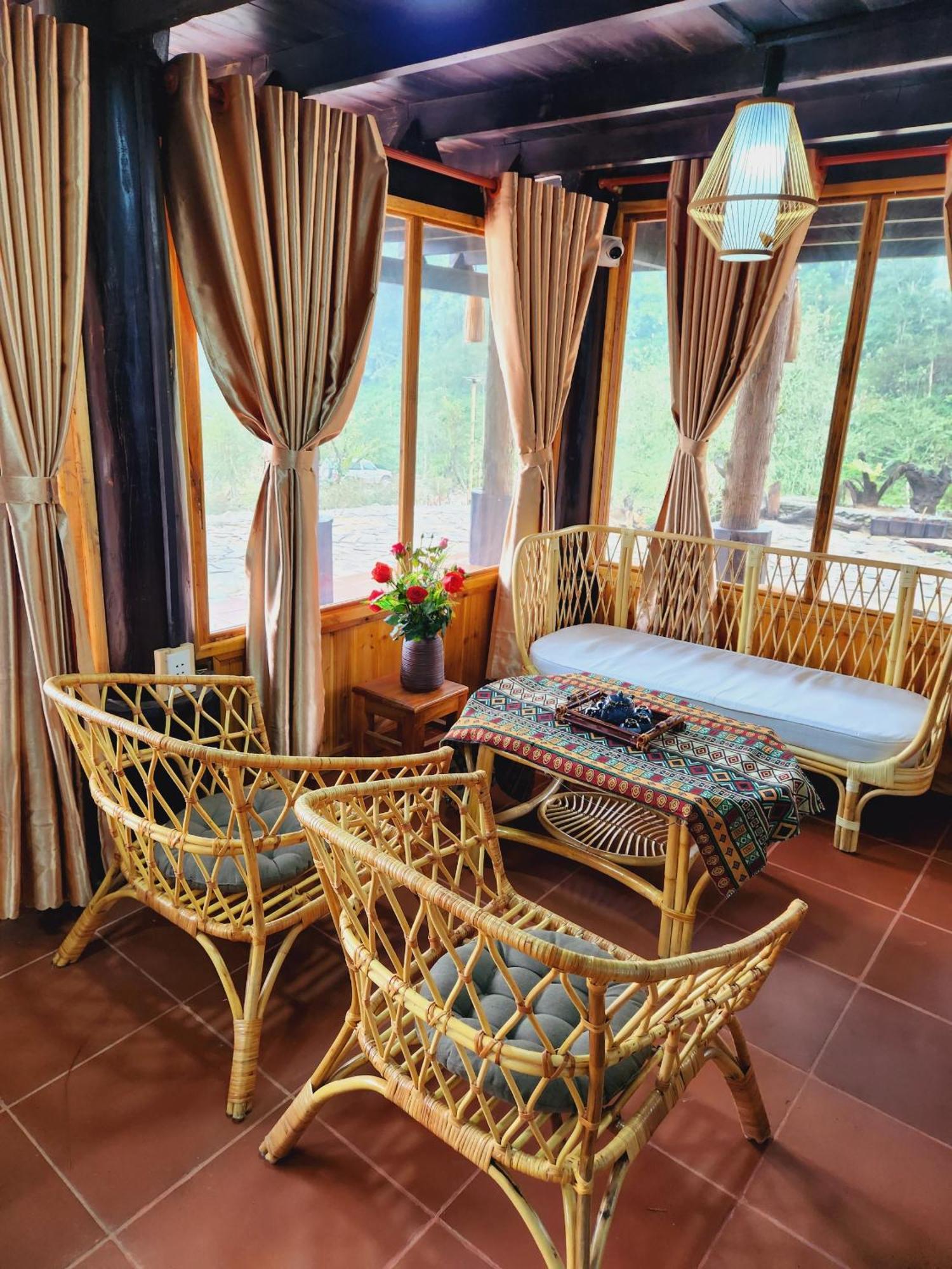 Ngu Chi Son Trekking Sapa Hotel Exterior photo