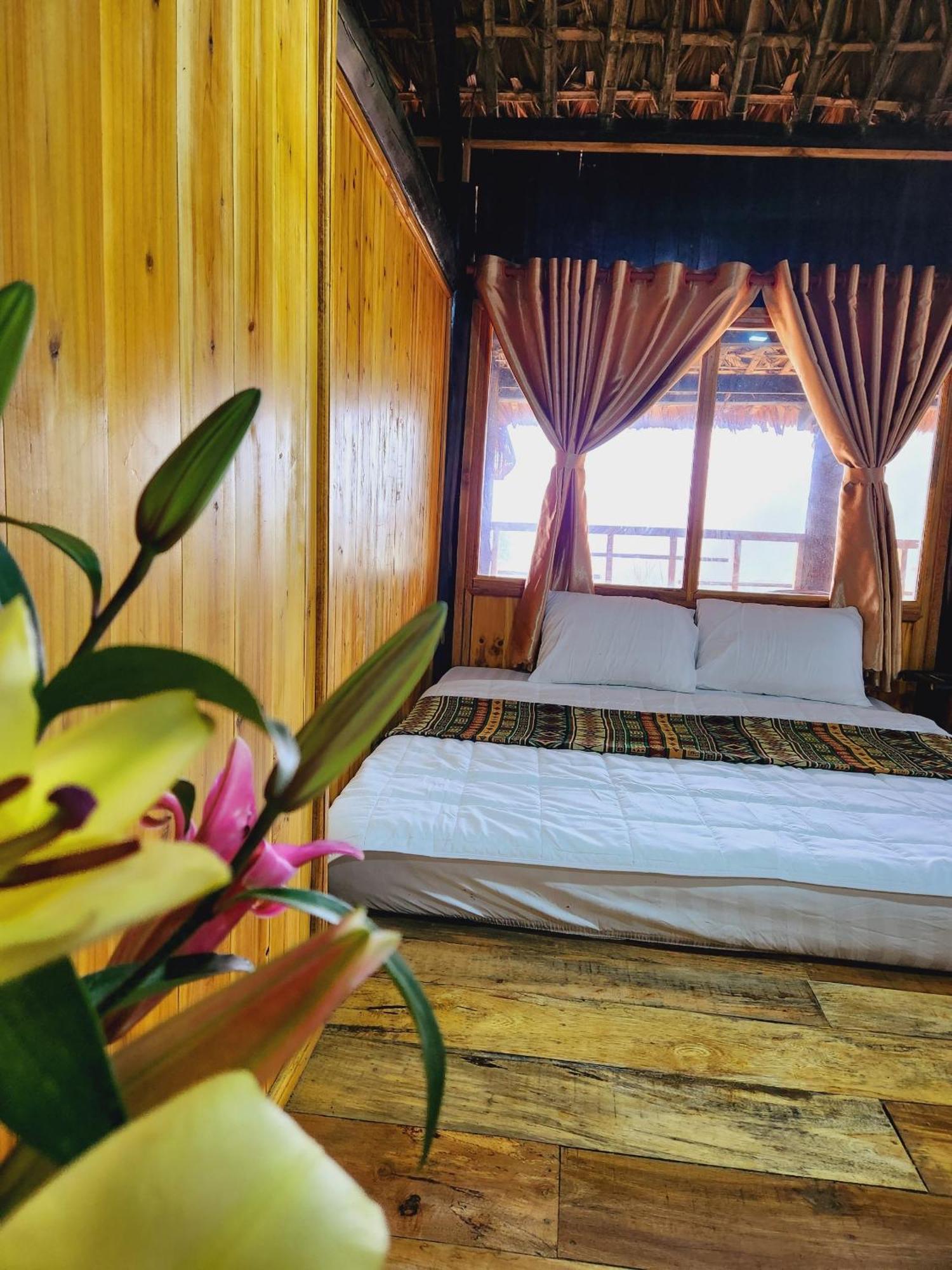 Ngu Chi Son Trekking Sapa Hotel Exterior photo